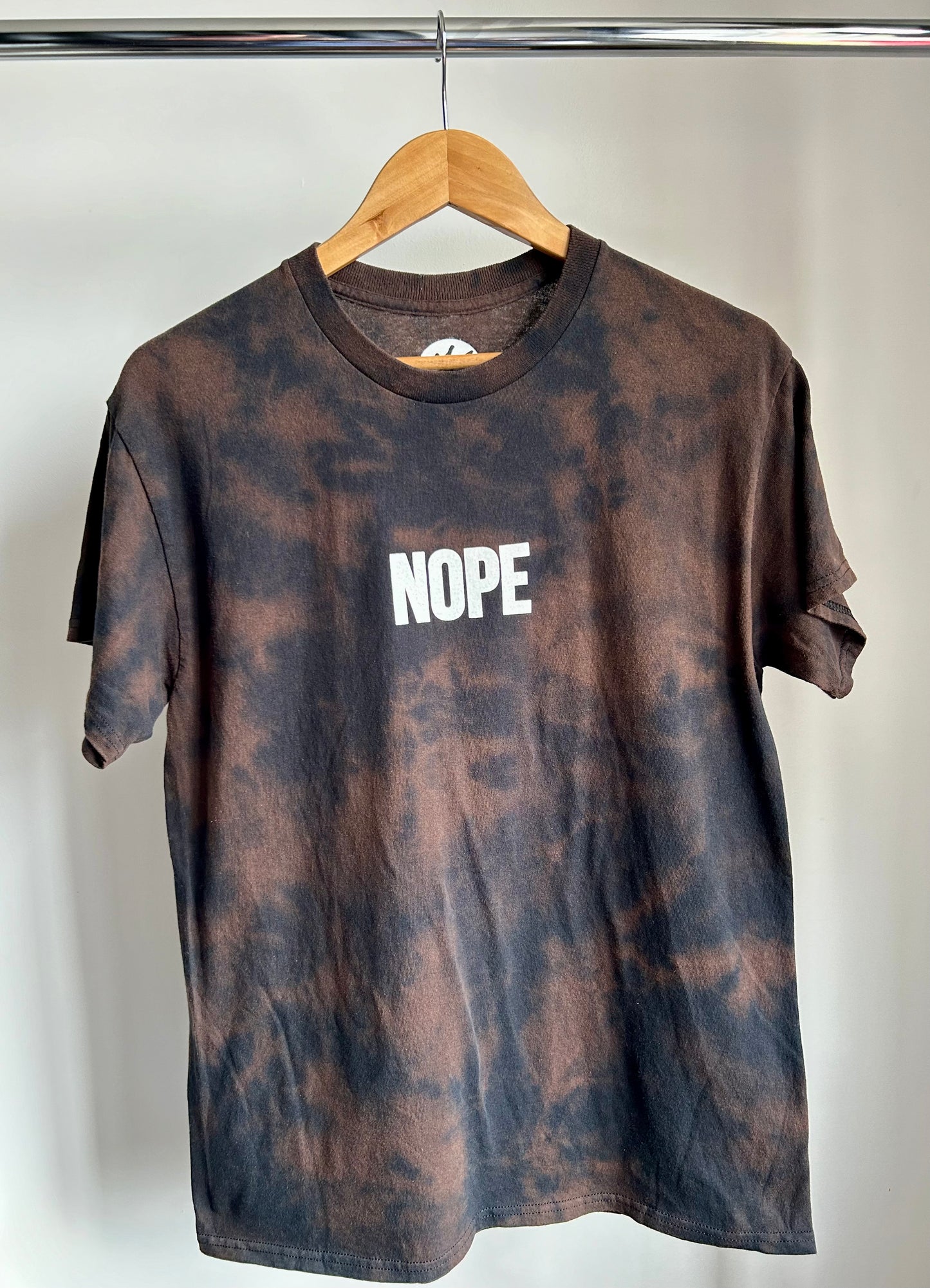 T-shirt Bleached NOPE